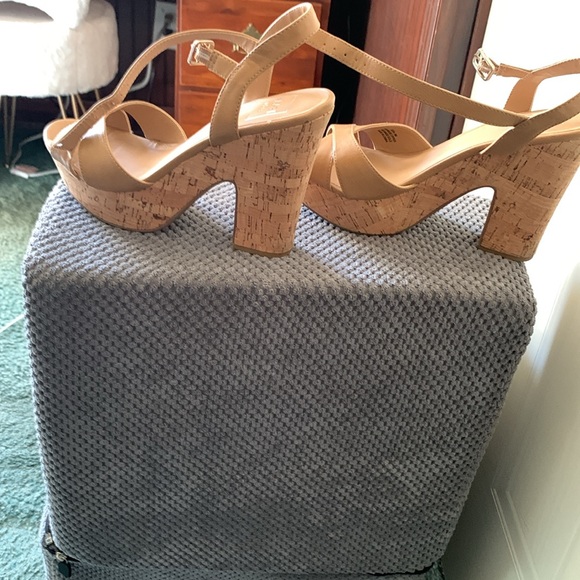 Like new Sandals - Picture 3 of 5